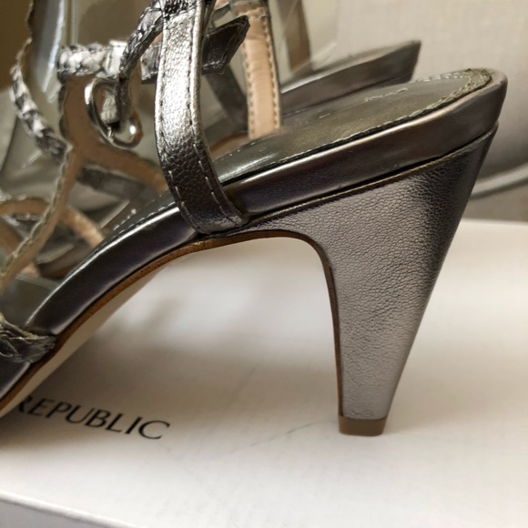 Banana Republic heels *New* - Picture 4 of 6